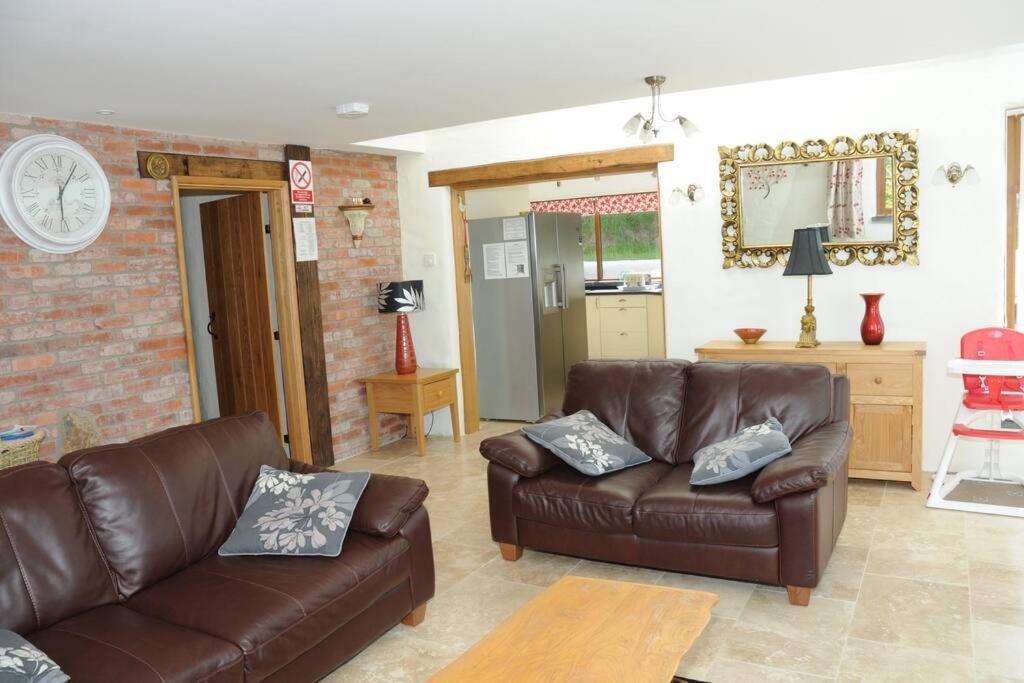 Ty-Hapus Cottage Jordanston Extérieur photo